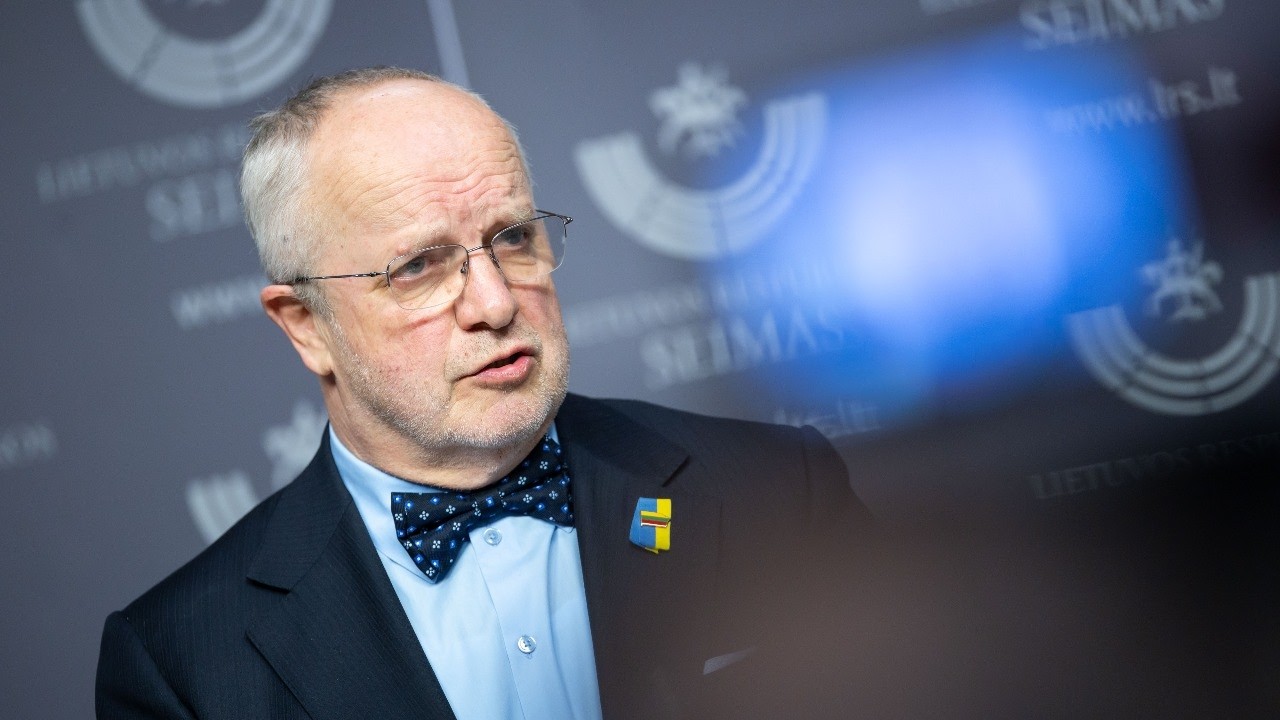 Tyrimų šešėliai ir kartojami įspėjimai prasidėjusioje Seimo pavasario sesijoje