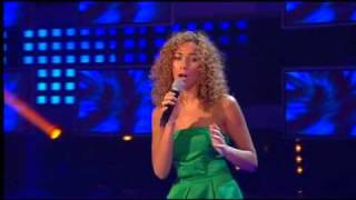 Miniatura de vídeo de "Leona Lewis - Bridge over troubled water"