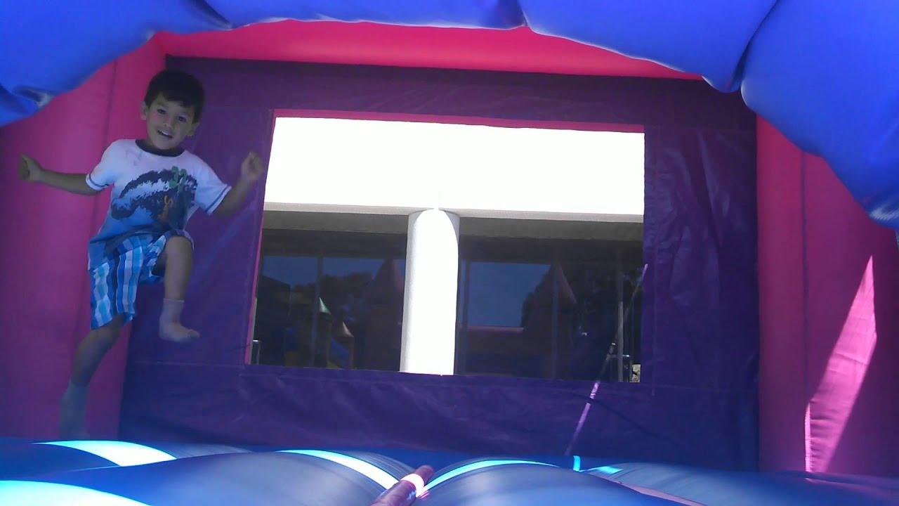 inflatable world QA Engineer Quality Testing Newly Built Euro Princess Inflatable Bouncy Castle For Sale