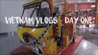 VIETNAM VLOGS - DAY 1| HANOI STREET WALK | NOOBS GO BACKPACKIN'