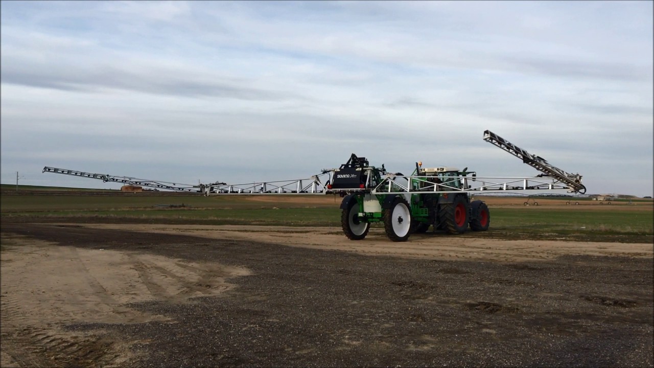 Pulverizador arrastrado SOLANO HORIZONTE mod. ZEUS con barras hidraulicas  de aluminio 30 metros