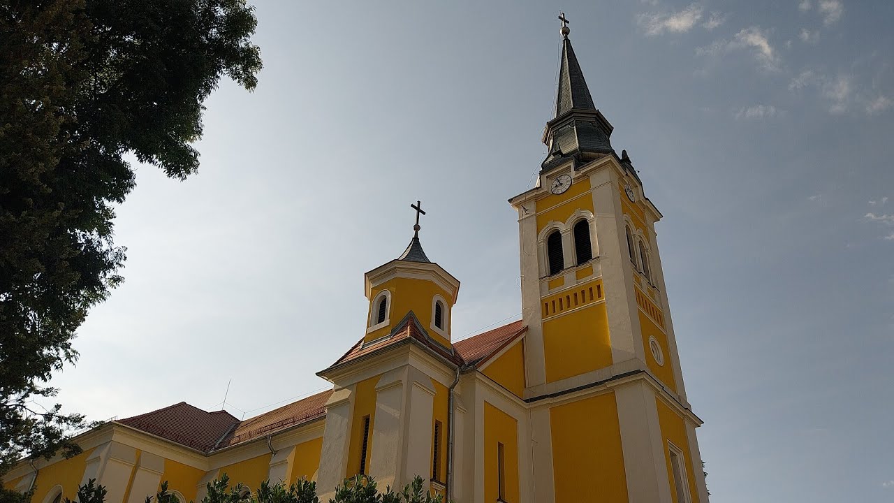 Salgótarján (H) A Kisboldogasszony templom harangjai