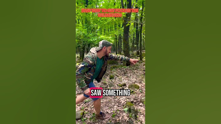 HOW TO get easy food in the wilderness 🌲🍀🐿️ #funny #skit #hiking #nature #comedy