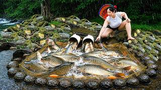 Rainstorm Survival: Girl Caught Giant Carp & River Monsters With This Amazing Trap