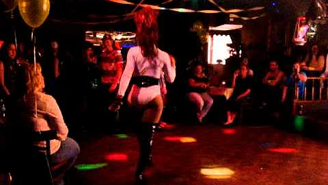 Lady Janet rocks the house