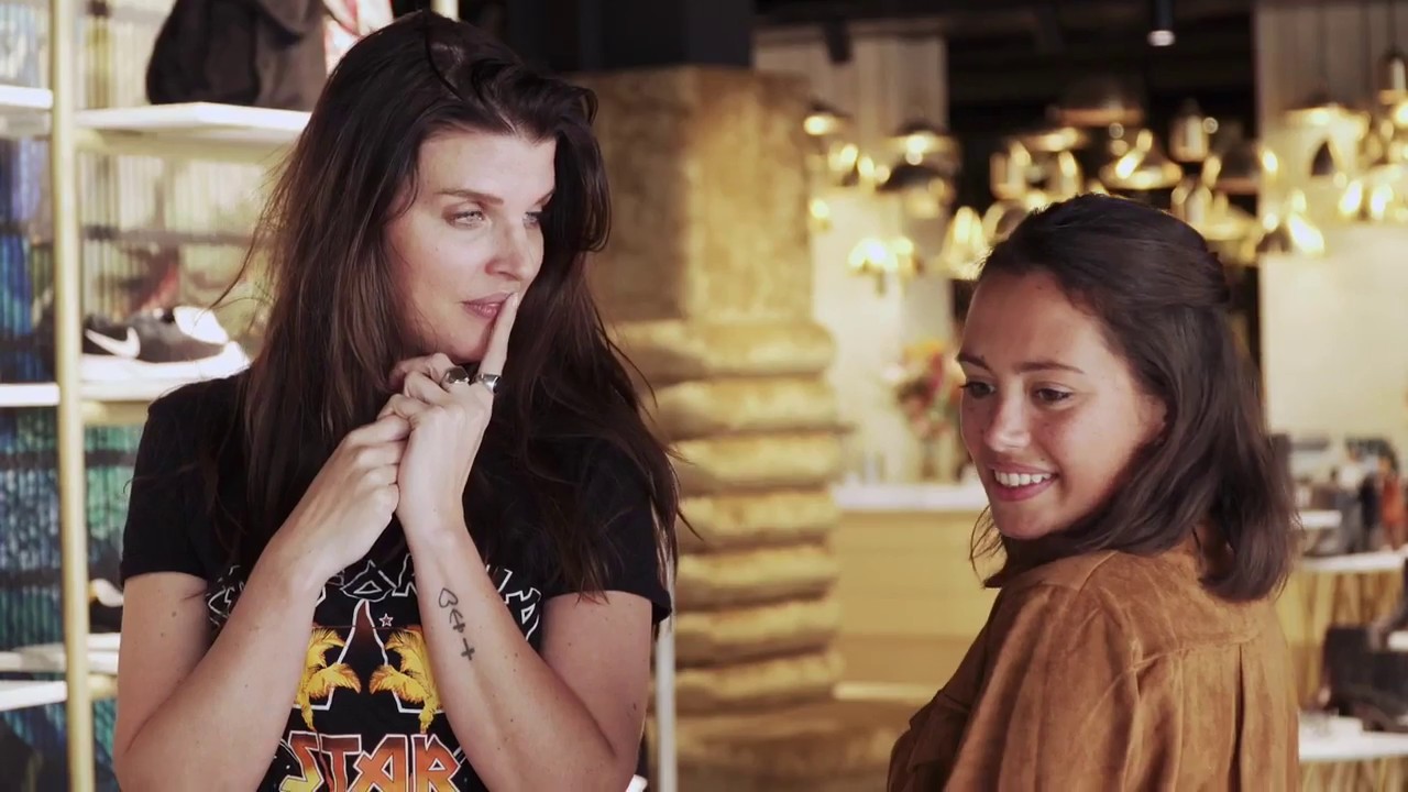 Ask the Stylist: Hoe draag ik overknee boots? - Manon Meijers