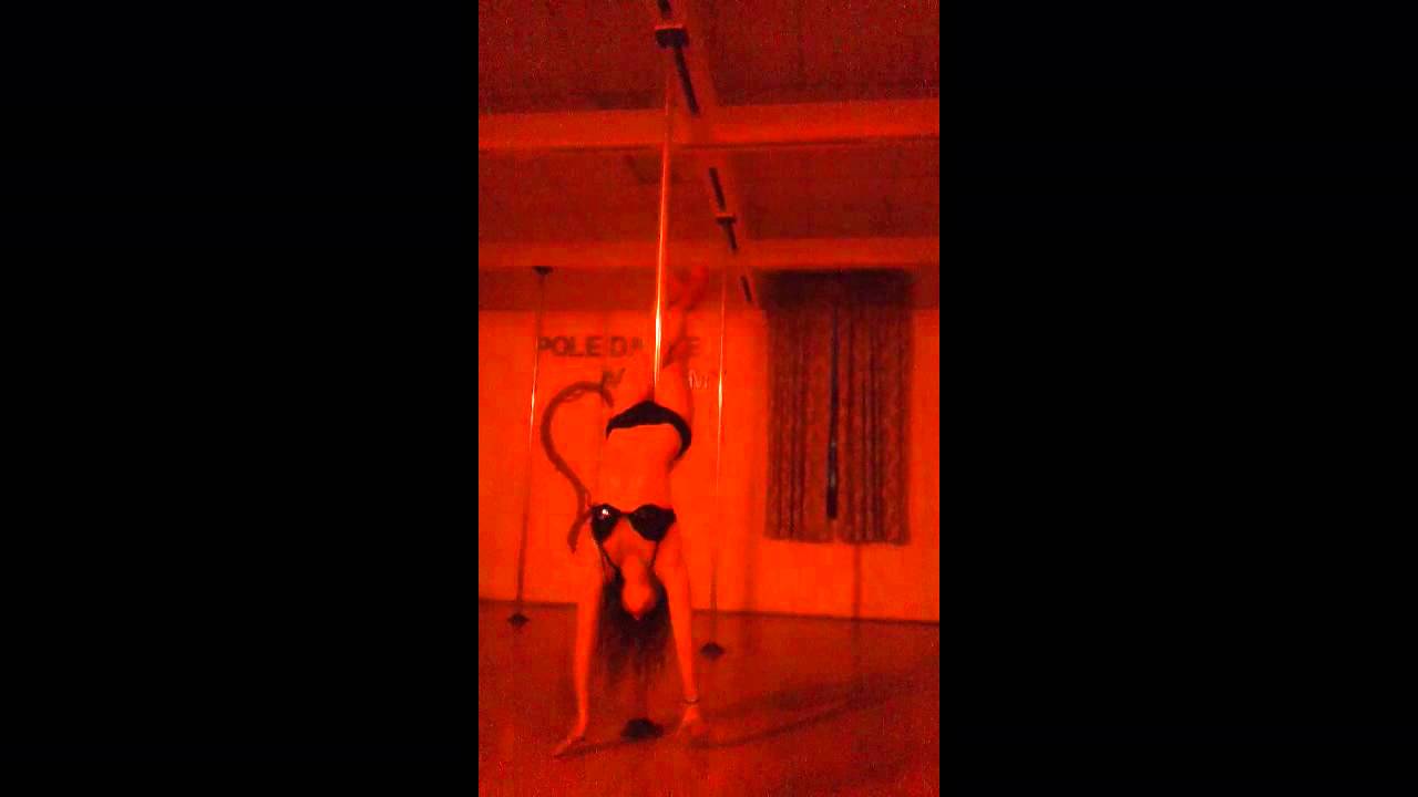 Coeur de Pirate pole barn house