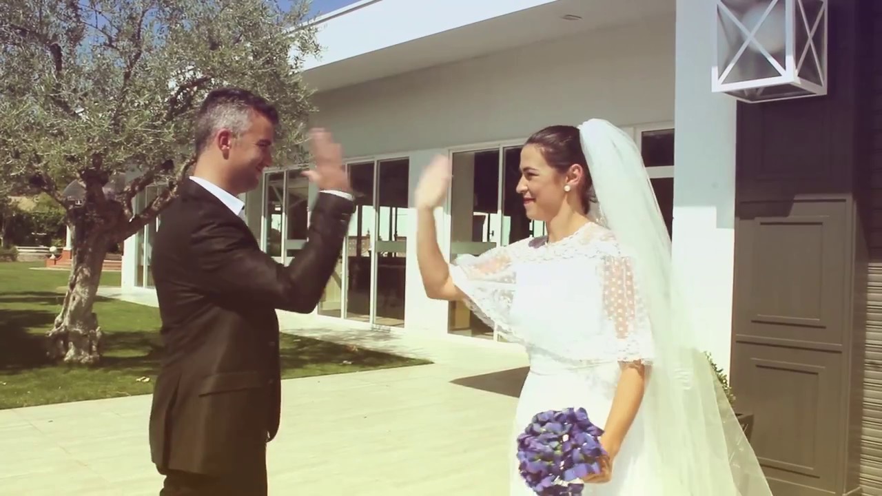 Entrada al Salón Novios -  Isina y Barbe