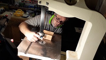 Complete series on how to make bandsaw boxes. From scrap wood to completed unit