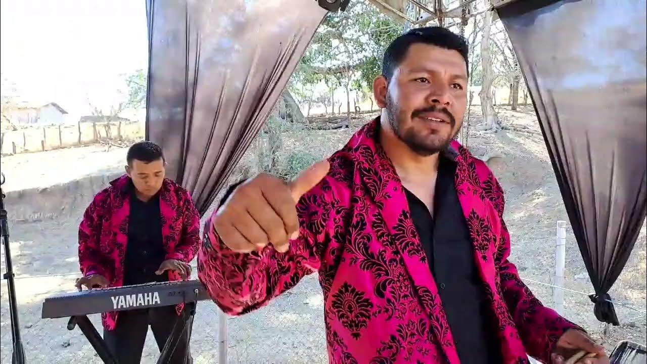 BANDA LOS DUKES DE COYUCA DE CATALÁN DESDE ESTADO DE MEXICO BANDA LOS DUKES DE COYUCA DE CATALÁN DESDE ESTADO DE MEXICO