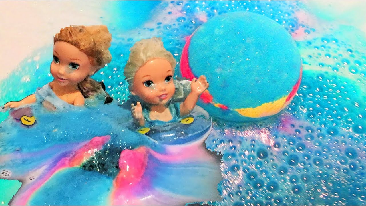 Anna and Elsa Toddlers Fizzy Pool Party! Fairy Brings Dolls to Life ...