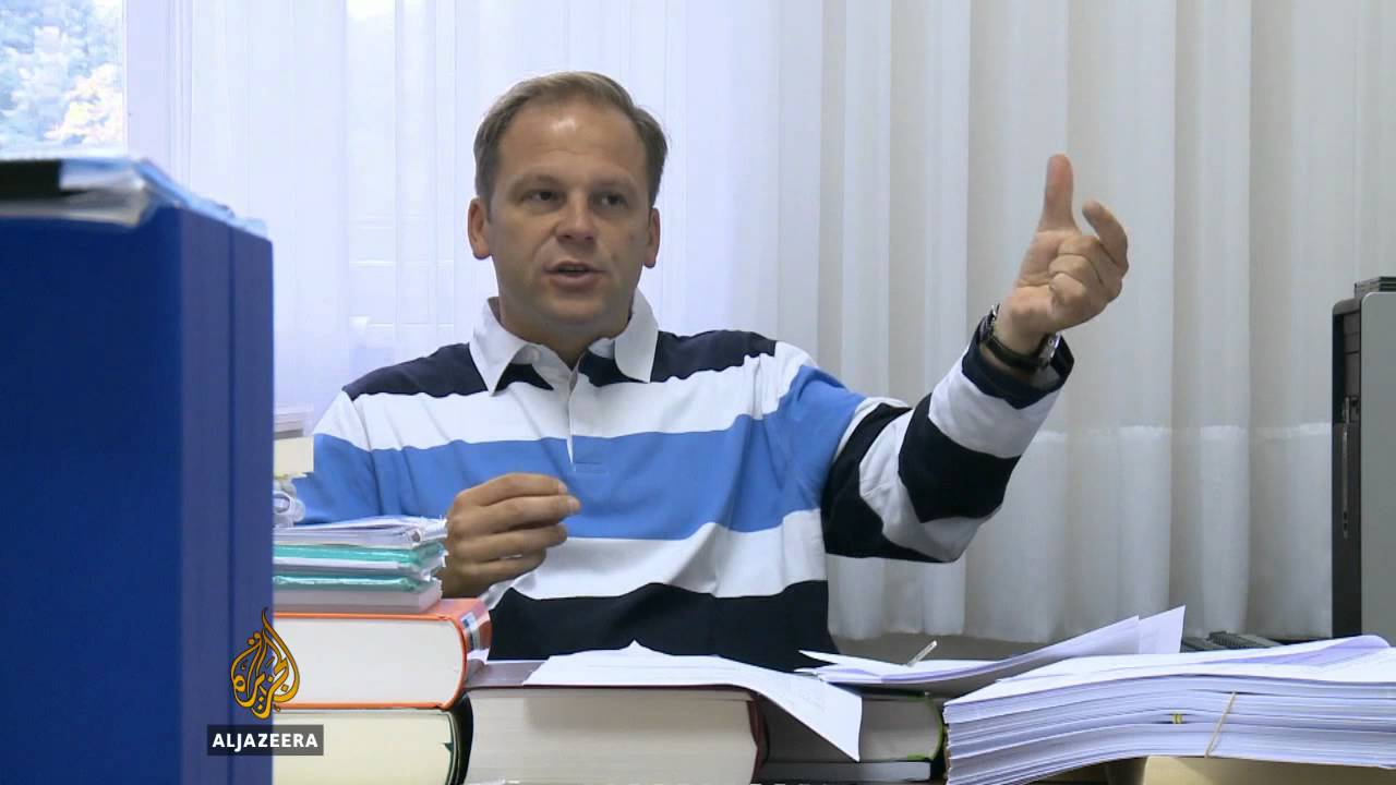 أربع نقابات ترفض تعديل اتفاقية العمل الجماعية - قناة الجزيرة البلقان