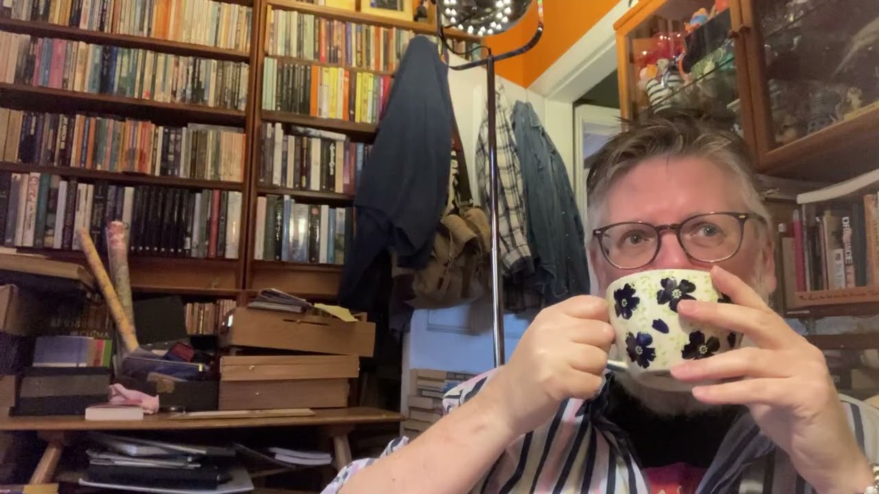 После прочтения действительно хорошего романа, всё остальное кажется разочарованием?