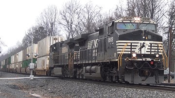 NS Intermodal - Lead NS 8909 & NS 9219 (Both C40-9W