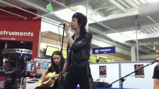 Halestorm - All I Wanna Do Is Make Love to You (Live) Best Buy Hunt Valley MD 08-30-10
