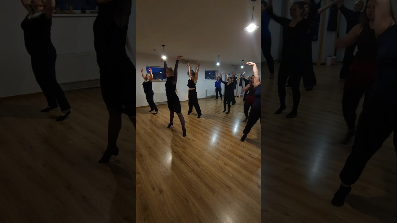 С начинающими хобби леди начали учить 