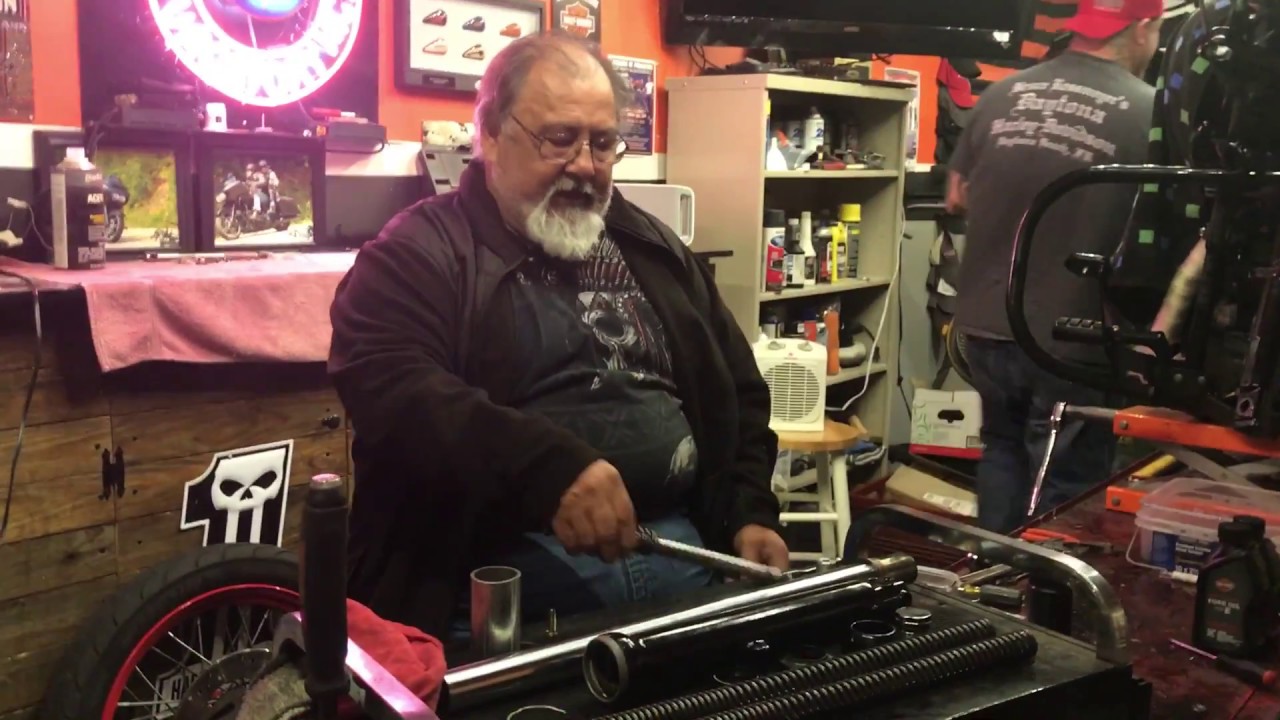 changing fork seals on harley davidson