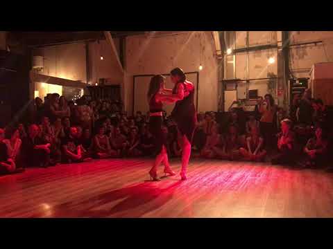 Veronica Toumanova & Melina Mistral - Corazon de papel (Calo)