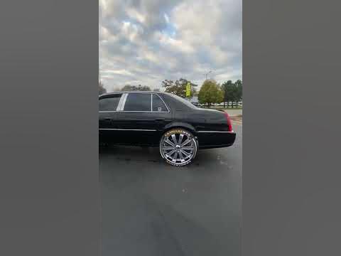 Cadillac dts on 26s - YouTube