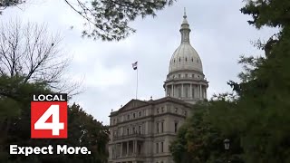 State budget deadline approaches in Lansing
