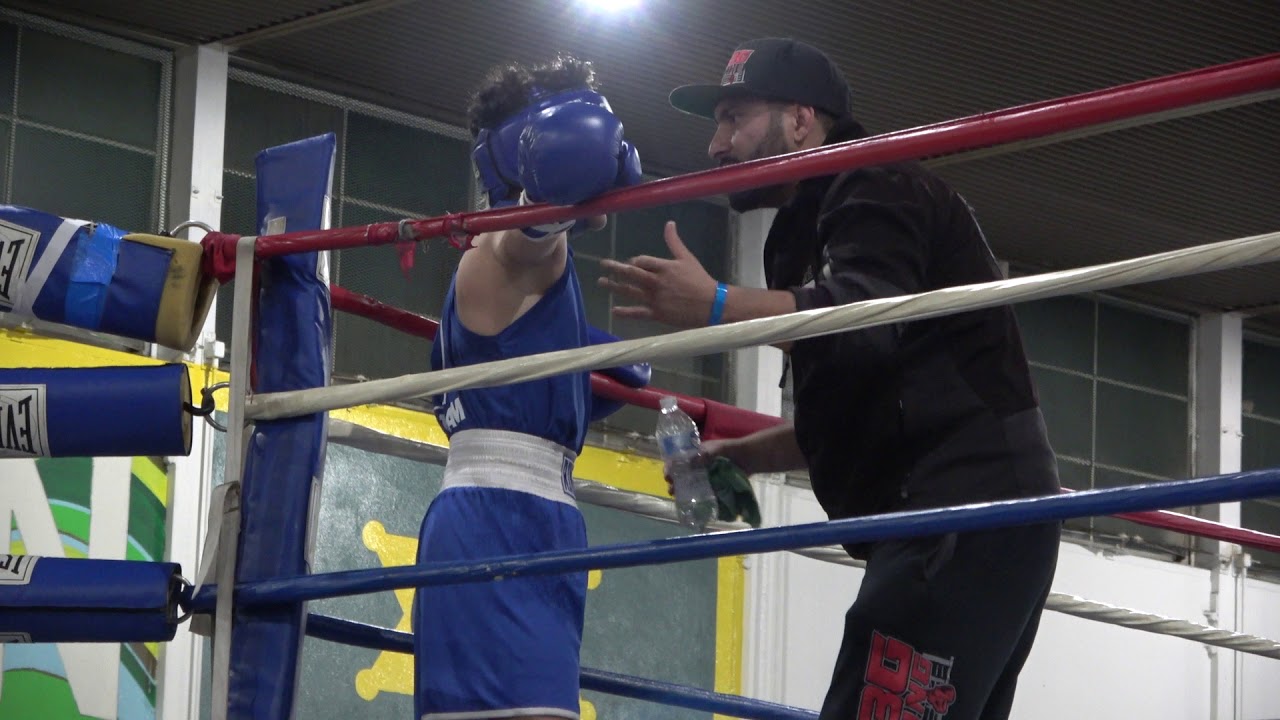 Samuel Compton Boxing boxing in compton fighters letting hands go in the ring EsNews Boxing ...