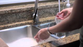 How to Clean Breast Pumping Products | Ameda | Spanish