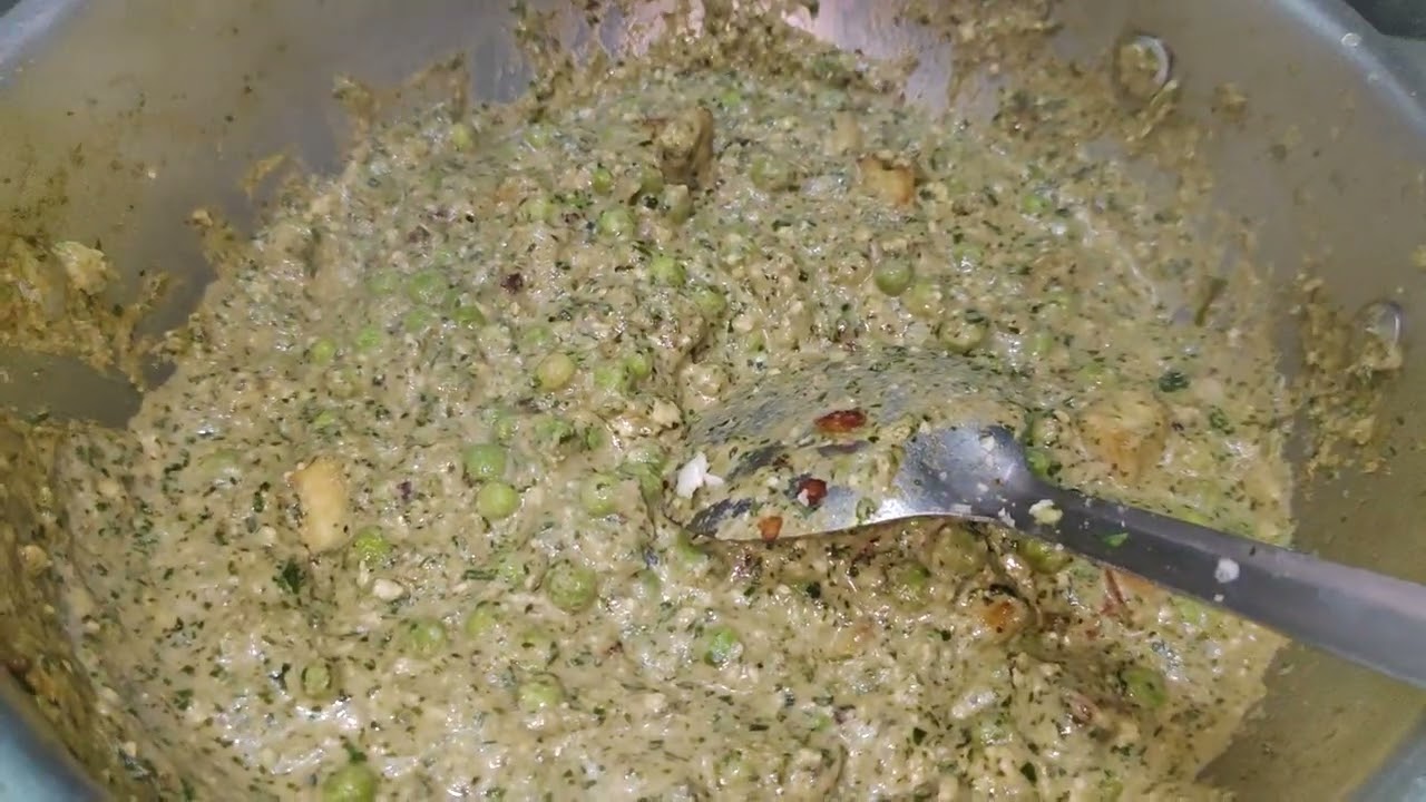 मेथी🌿 मटर मलाई पनीर रेसपी के लिए कमेन्ट करें