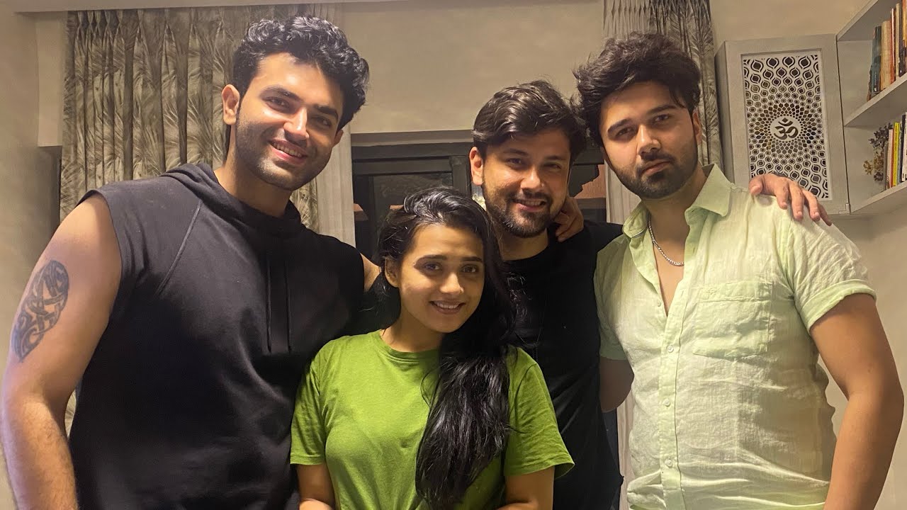 A vlog full of love and bhot sari masti 🥳🕺🏻