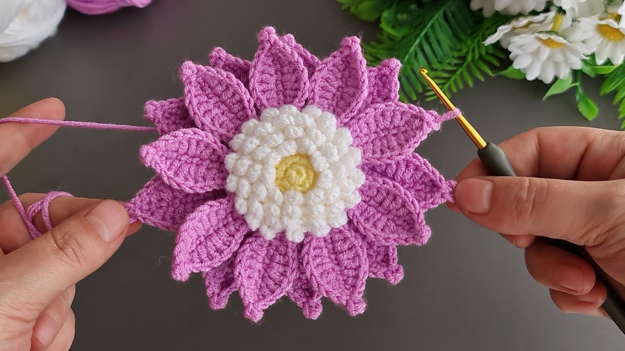 Wow!.. 😍 How to make beautiful eye catching crochet flower. Sell and give as a guft.
