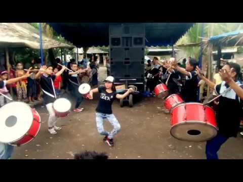 Kecimol megantara pare gobas.......