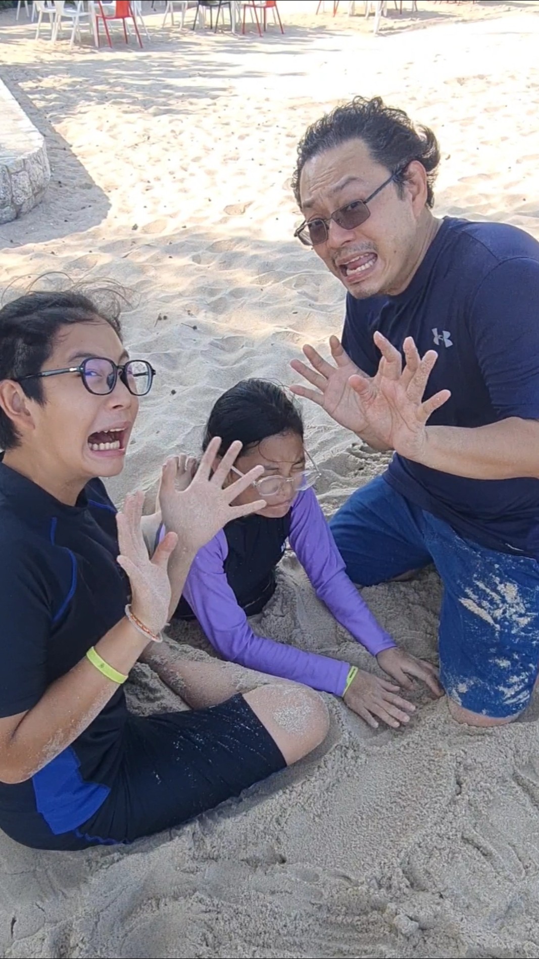 Lost Girl and Unlucky Duo at The Beach?‼️ | JJaiPan #Shorts