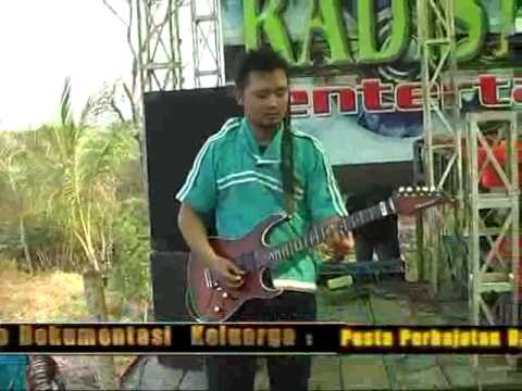 Jeni Anggoro-pelantun tembang : Wong Tani
