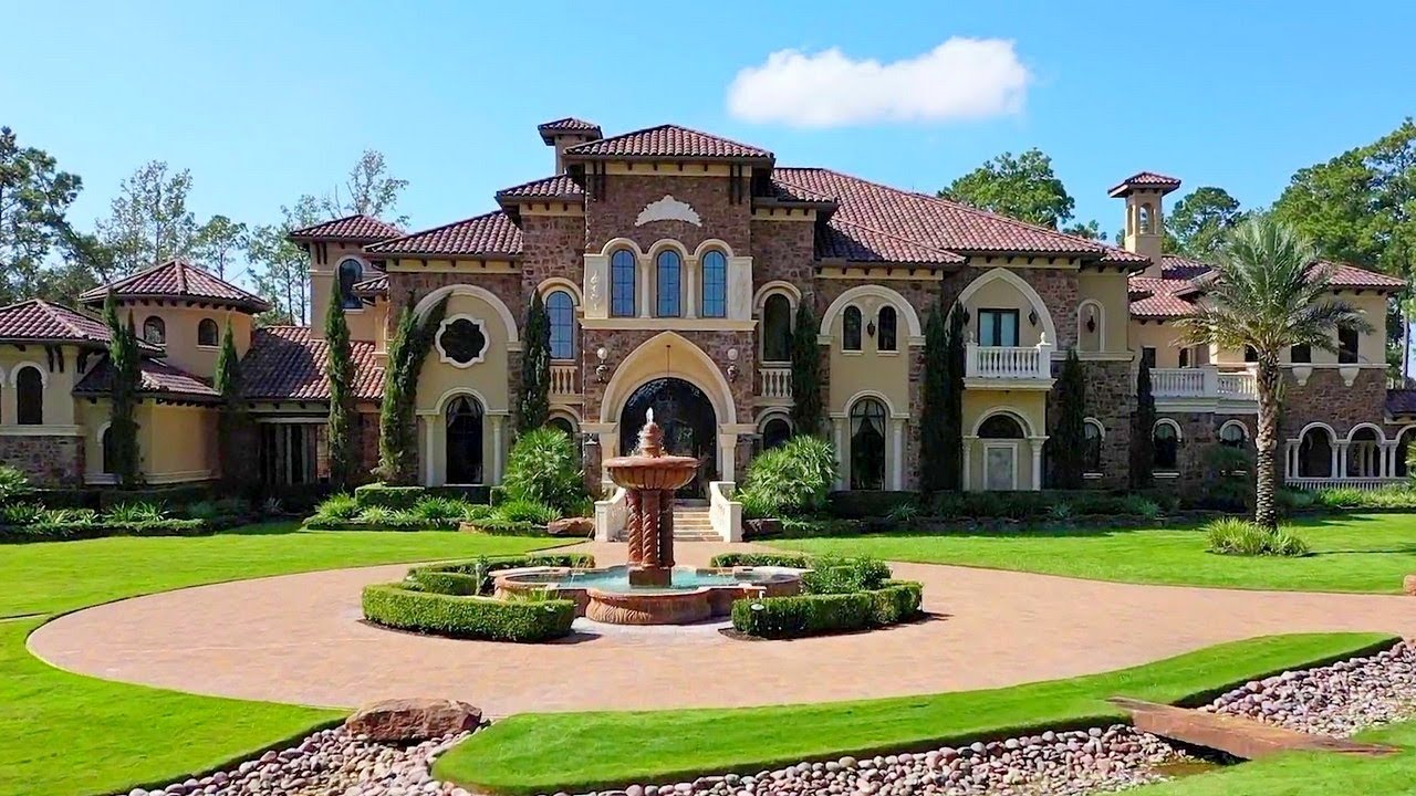 Download $12,000,000 Palatial Texas Mansion Comes With Three Pools and Its Own Mini Golf Course