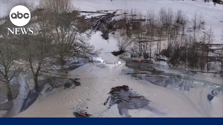 1 dead in Washington state flooding as levee breach prompts evacuations