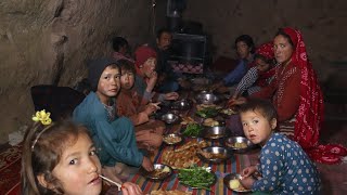 Daily routine village life Afghanistan| iftar in the holy month of Ramadan in the cave, Family meal