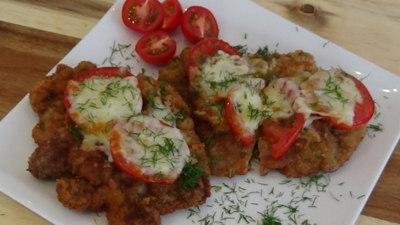 Шницель из свинины запеченый с помидором и сыром!!! - YouTube