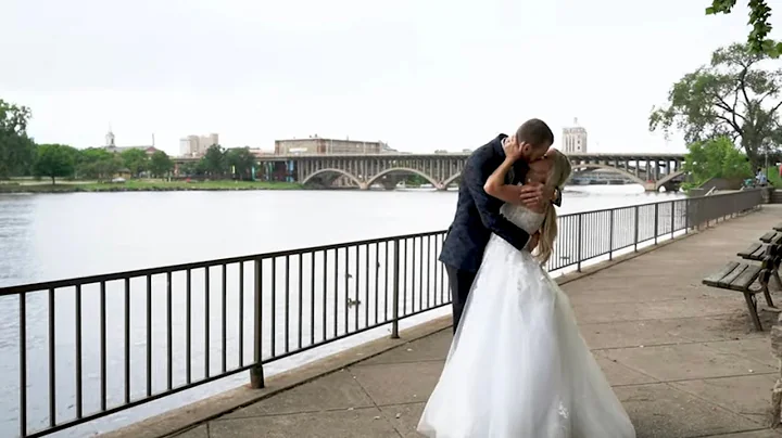 Tiffany & Nicholas - Sneak Peek