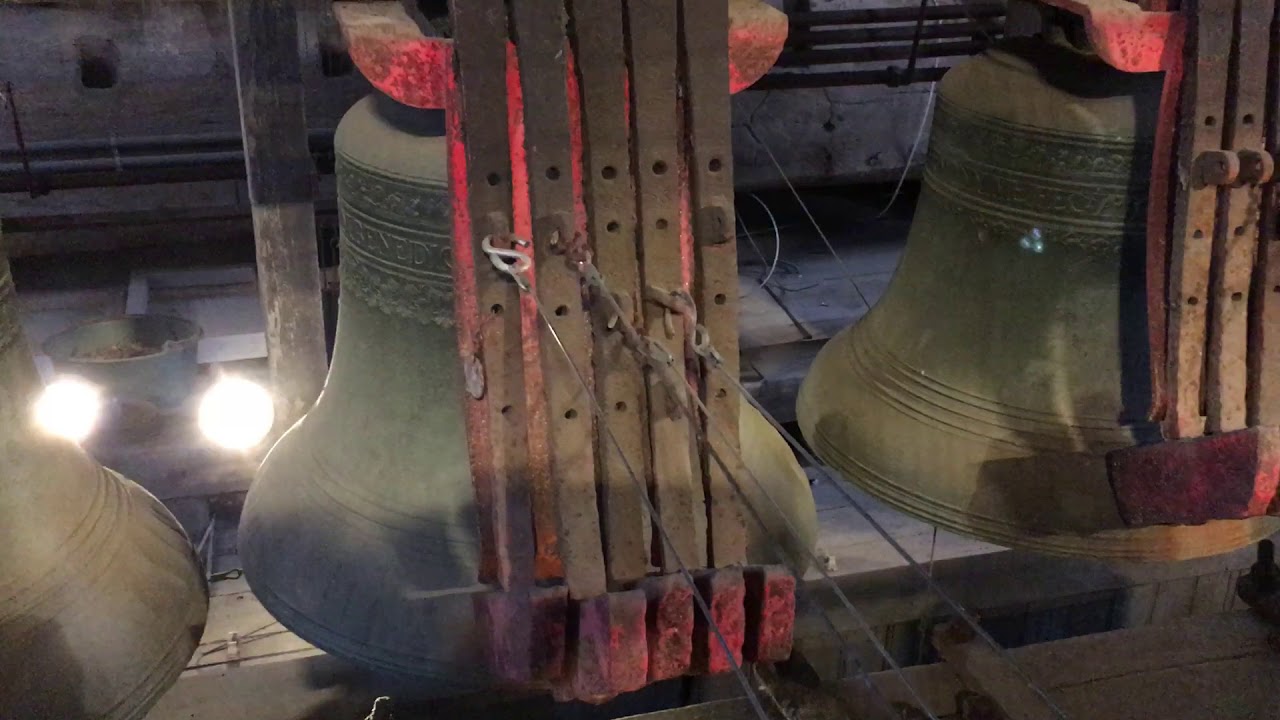 Sint-Romboutstoren: Waarom klokken meedere hamers hebben