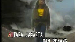Video Mix - poppy mercury - antara jakarta dan penang - Playlist 
