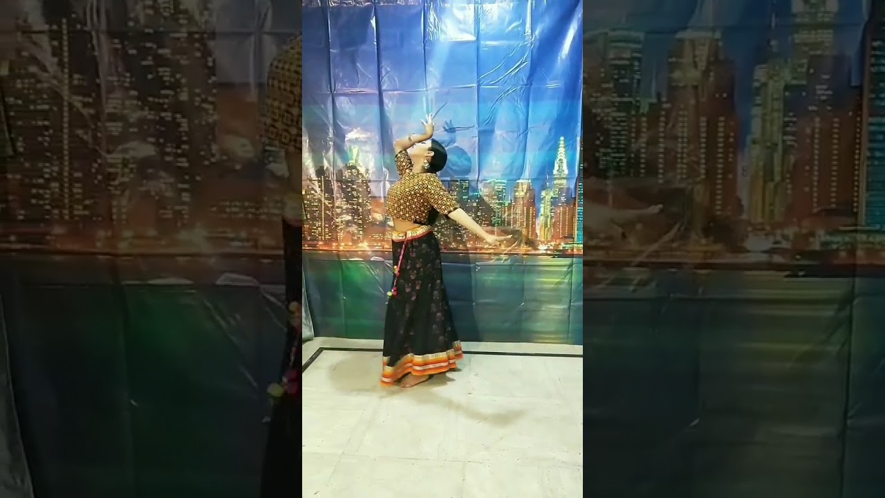 Bedardi Raja Sona Mahapatra & Ram Sampath Delhi Belly DANCE COVER