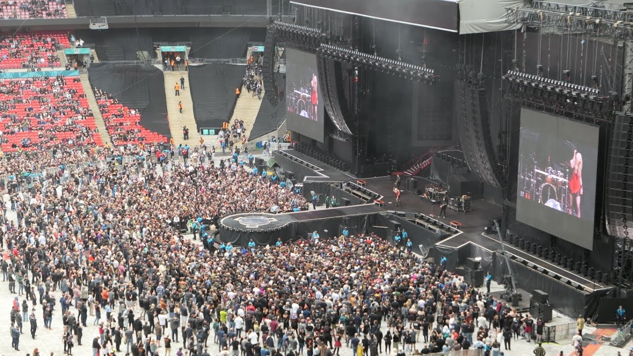 The Pretty Reckless - Only Love Can Save Me Now (Live in Wembley ...