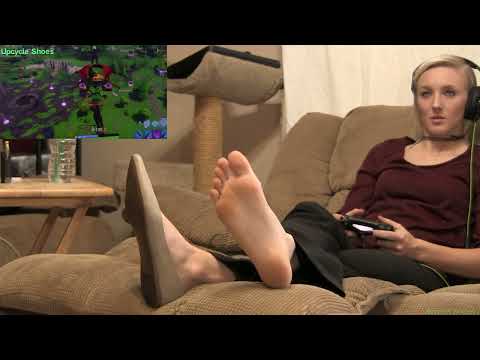 Fortnite with Brittney: Dang it!  Sony Playstation 4 Gameplay Fortnite Vanilla Map