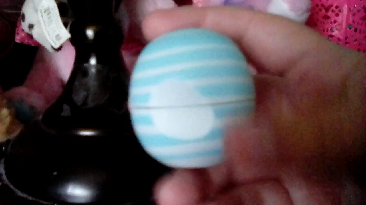 Eos lip balm review sorry guys bad video 😟😖😫😭 YouTube