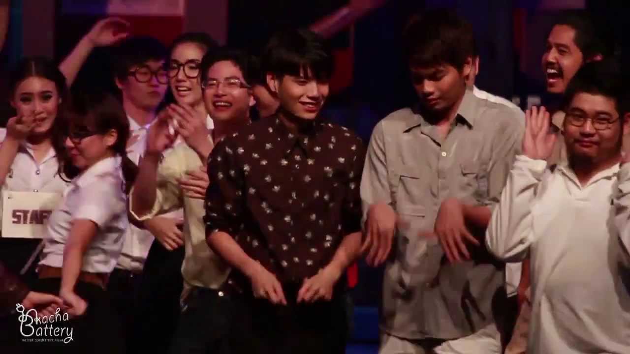 [HD Fancam] คชา - เต้นขอใจเธอแลกเบอร์โทร @ละครเวทีว้าวุ่นรอบฟิน