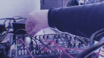 Berghain 😂😂 only the Liquid glitcher.play music .only one model techno ? 😂