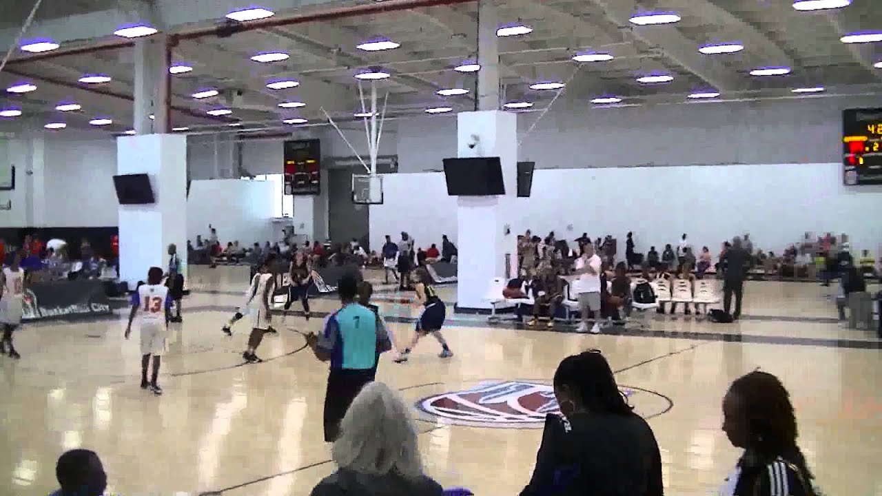 LADY CHOZ-vs-RIVERSIDE HAWKS AT THE RUMBLE IN THE BRONX TOURNAMENT