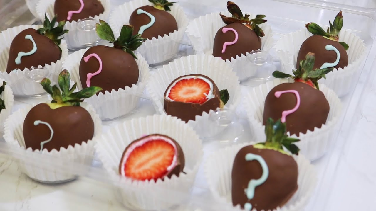 FRESAS NINO O NINA? GENDER REVEAL STRAWBERRIES como derretir el chocolate Y PRECIO