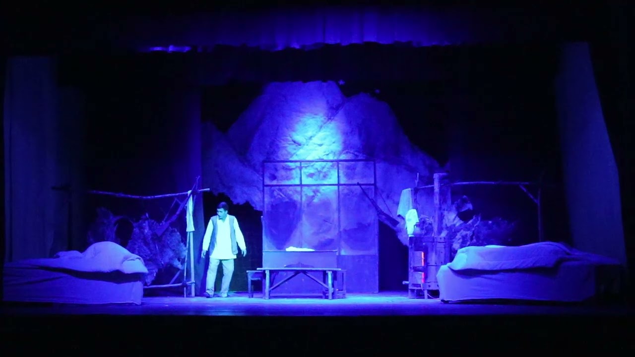 “Universitet talabalar” teatr jamoasi “Ko'chki” nomli sahnalashtirilgan psixalogik dramasi