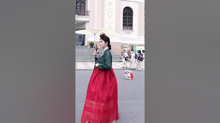 한복을 보고 깜짝 놀라 눈을 못떼는 베트남 시민들!!