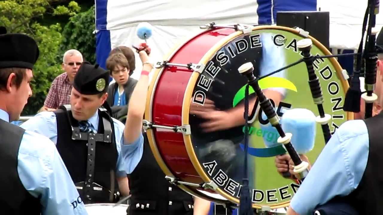 Aberdeen 2011: Deeside Caledonia Pipe Band
